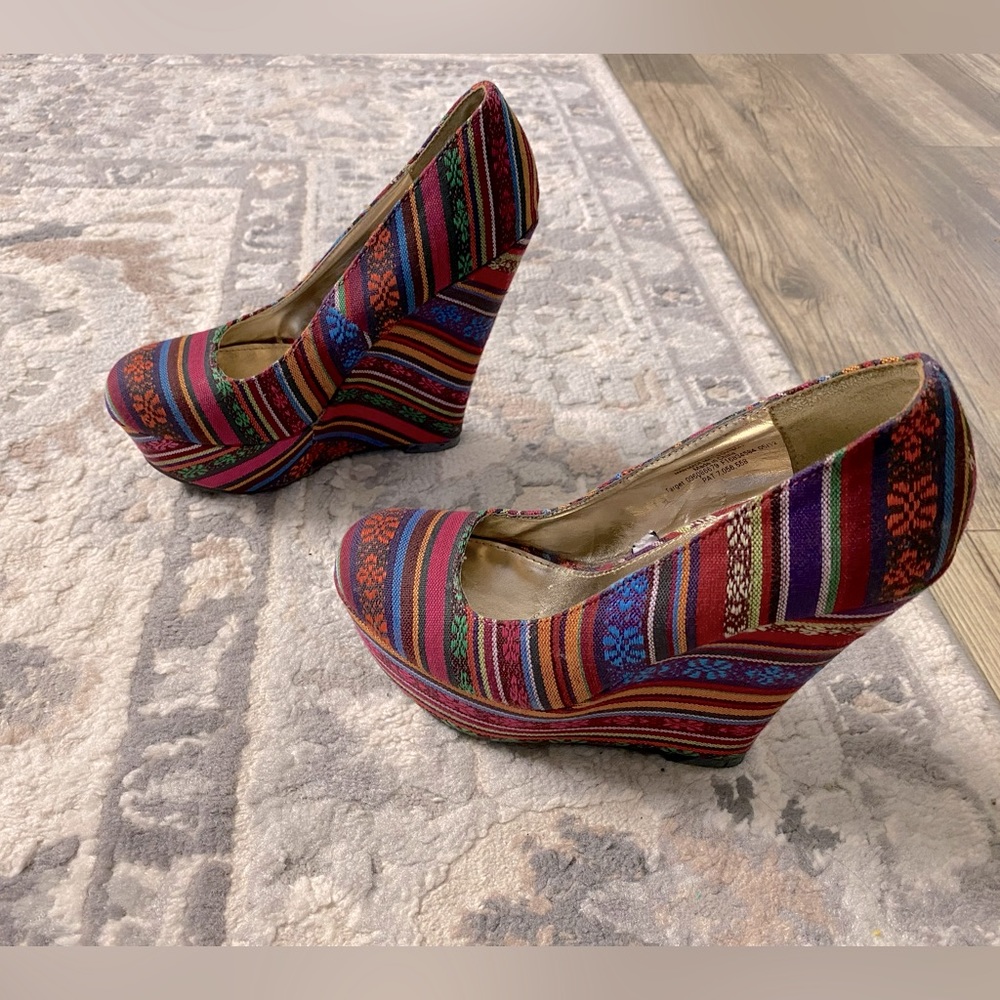 Colorful comfortable Wedges